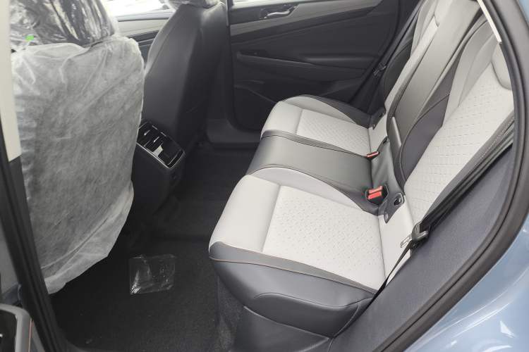 Used Volkswagen ID.7 VIZZION 2024 AIR model
