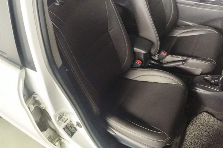 Used Toyota YARiS L 2016 Revised 1.5E CVT Charming Edition
