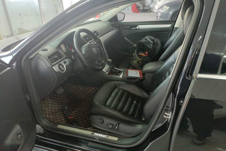 Used Volkswagen Passat 2014 1.8TSI DSG Prestige Edition
