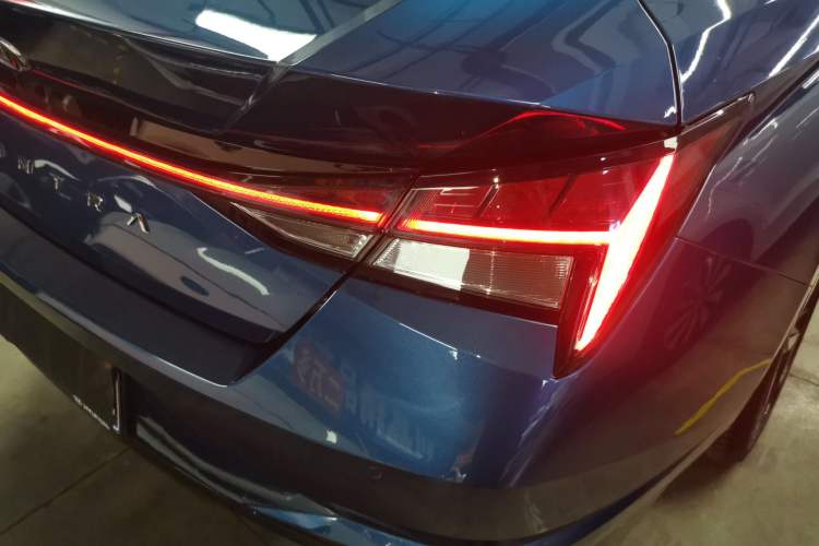 Used Hyundai Elantra 2021 1.5L CVT LUX Prestige Edition
