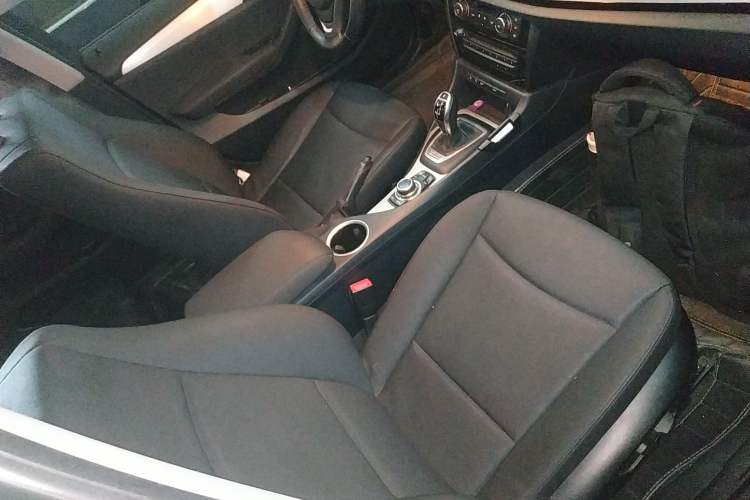 Used BMW X1 2014 sDrive18i Leading Model
