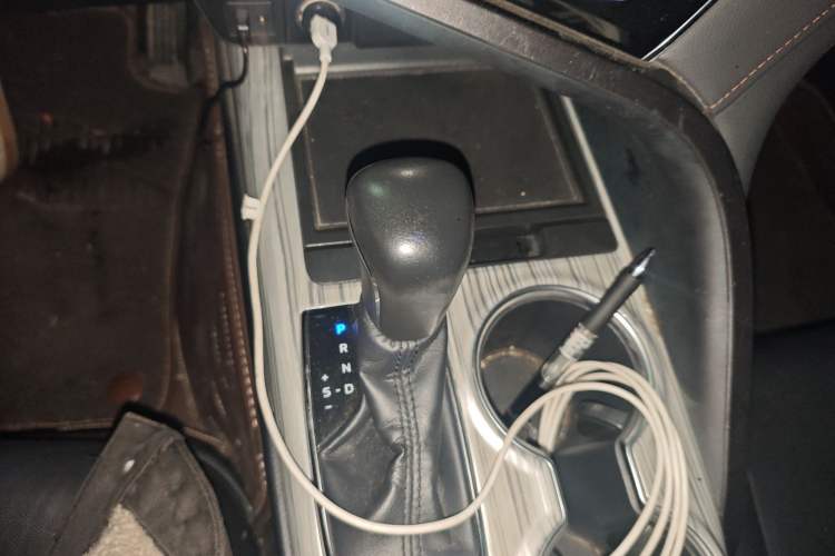 Used Toyota Camry 2018 Dual-Engine 2.5 HG Luxury Edition
