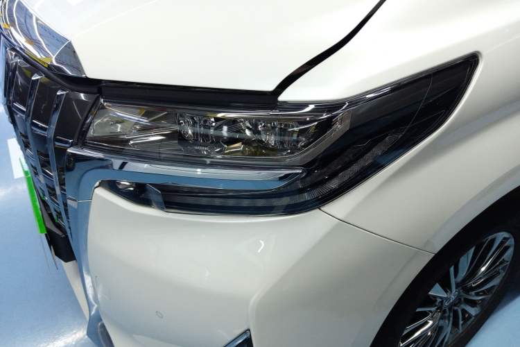 Used Toyota Alphard 2021 Dual-Engine 2.5L Prestige Edition
