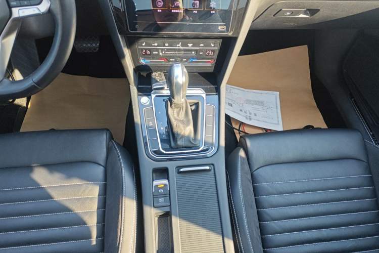 Used Volkswagen Magotan 2020 330TSI DSG Leading Model
