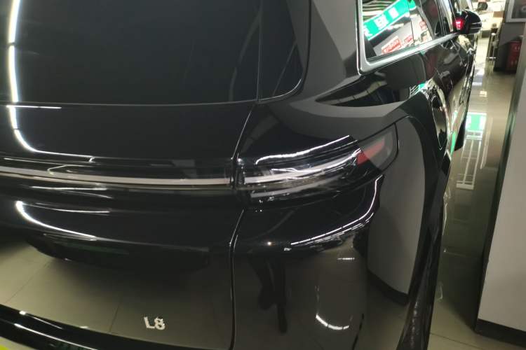 Used Li Auto L8 2024 Pro Model
