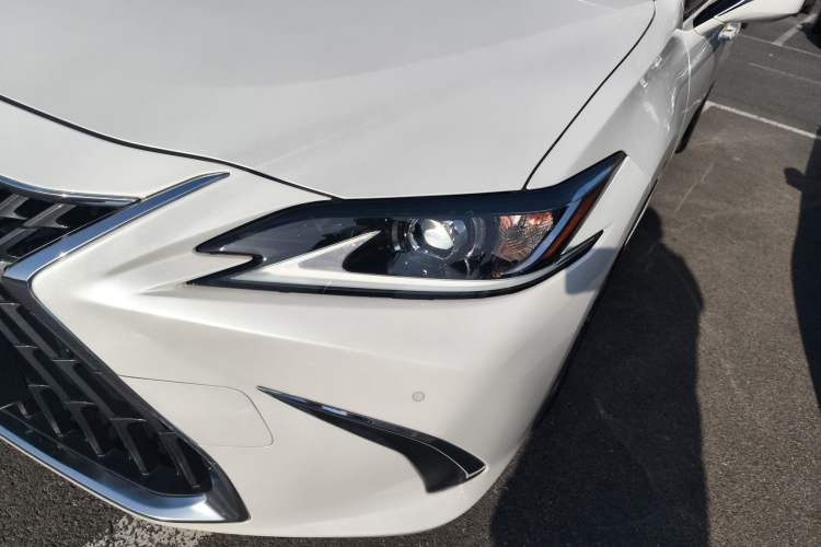 Used Lexus ES 2022 200 Excellence Edition