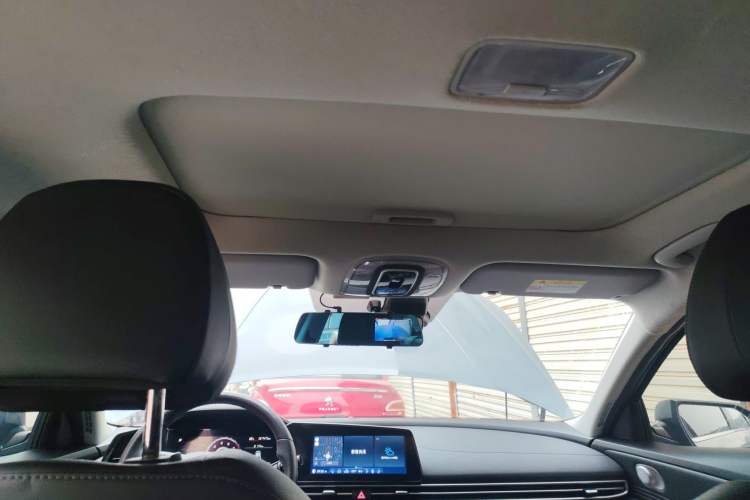 Used Hyundai Elantra 2021 1.5L CVT LUX Prestige Edition
