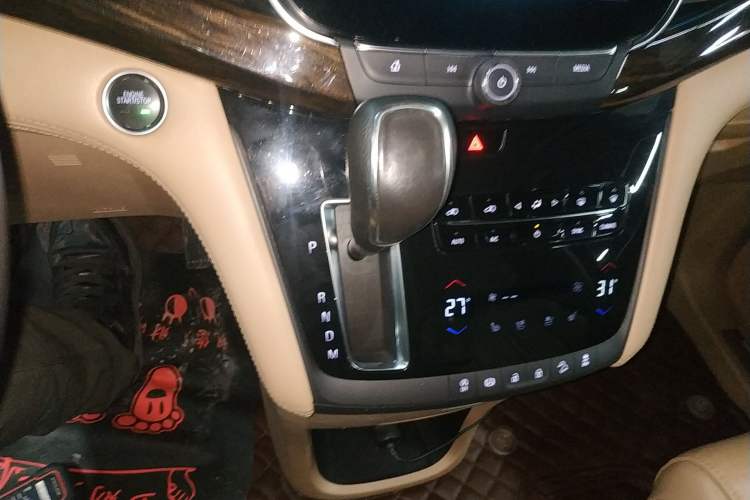 Used Buick GL8 2018 ES 28T Flagship Model China VI Standard
