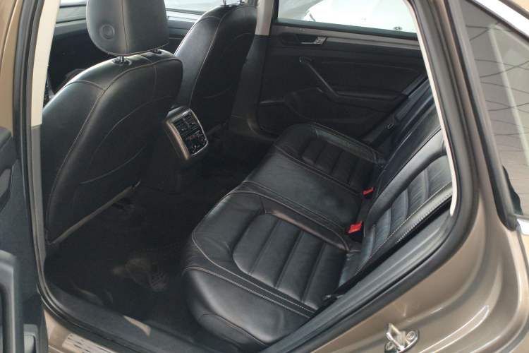 Used Volkswagen Passat 2017 330TSI DSG Luxury Edition
