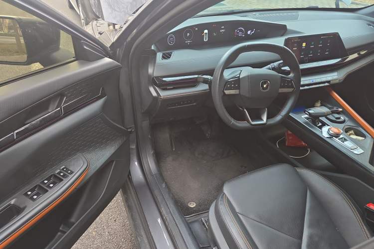 Used Changan UNI-V iDD 2023 ZhiDian iDD 1.5T 113km ZhiKu Model
