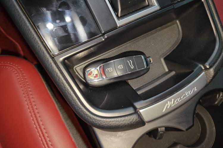 Used Porsche Macan 2023 Macan 2.0T
