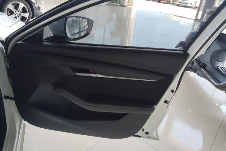 Used Mazda Mazda 3 Axela 2022 2.0L Automatic Zhiqing Edition
