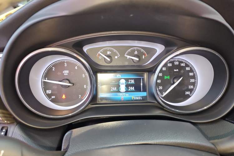 Used Buick Envision 2018 20T Two-Wheel-Drive Elite Model
