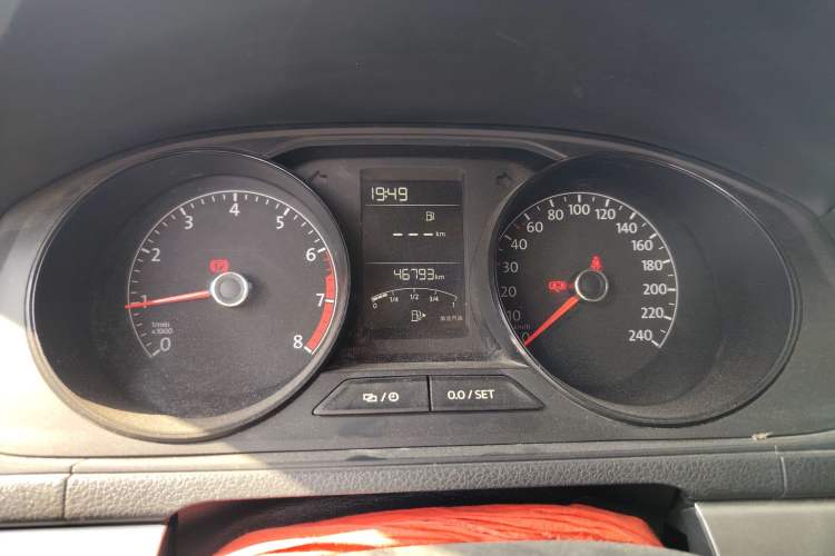 Used Volkswagen Lavida 2015 1.6L Manual Fashion Edition
