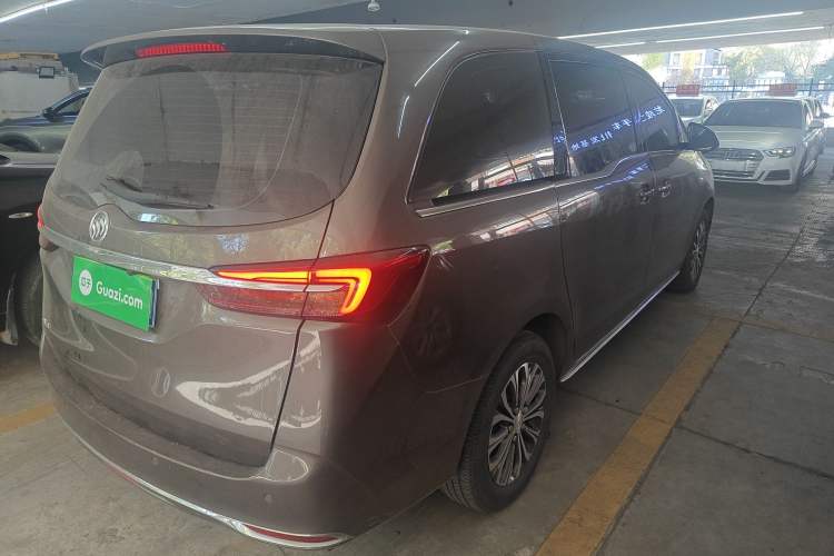 Used Buick GL8 2023 Land Executive Class Comfort Model