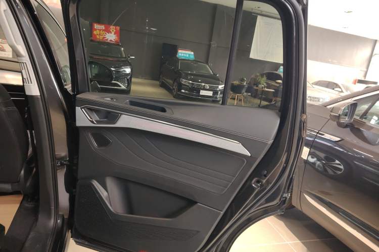 Used Volkswagen Talagon 2023 Facelift 380TSI All-Wheel-Drive Luxury Jiajing Pro 6-Seater
