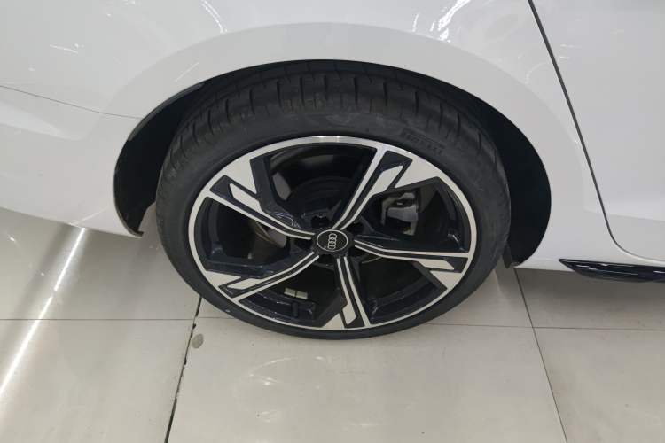 Used Audi A4L 2024 40 TFSI Luxury Dynamic Edition (Starry Night Version)
