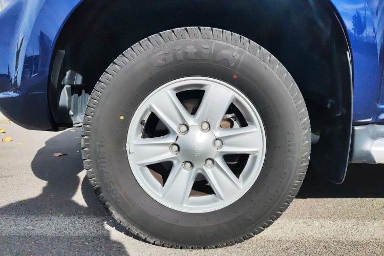 Used Isuzu JLM 2022 2.4T Classic Gasoline Two-Wheel-Drive Comfort Version with Extended Wheelbase – 4K22D4T
