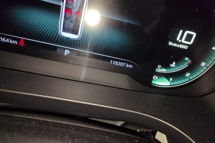 Used Roewe iMAX8 2021 400TGI Supreme Series Prestige Edition
