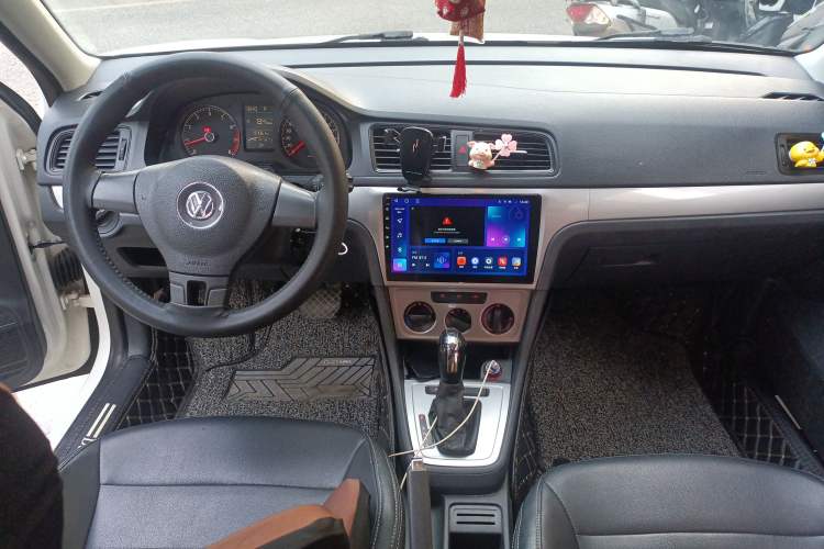 Used Volkswagen Lavida 2013 Revised Classic 1.6L Automatic Fashion Edition