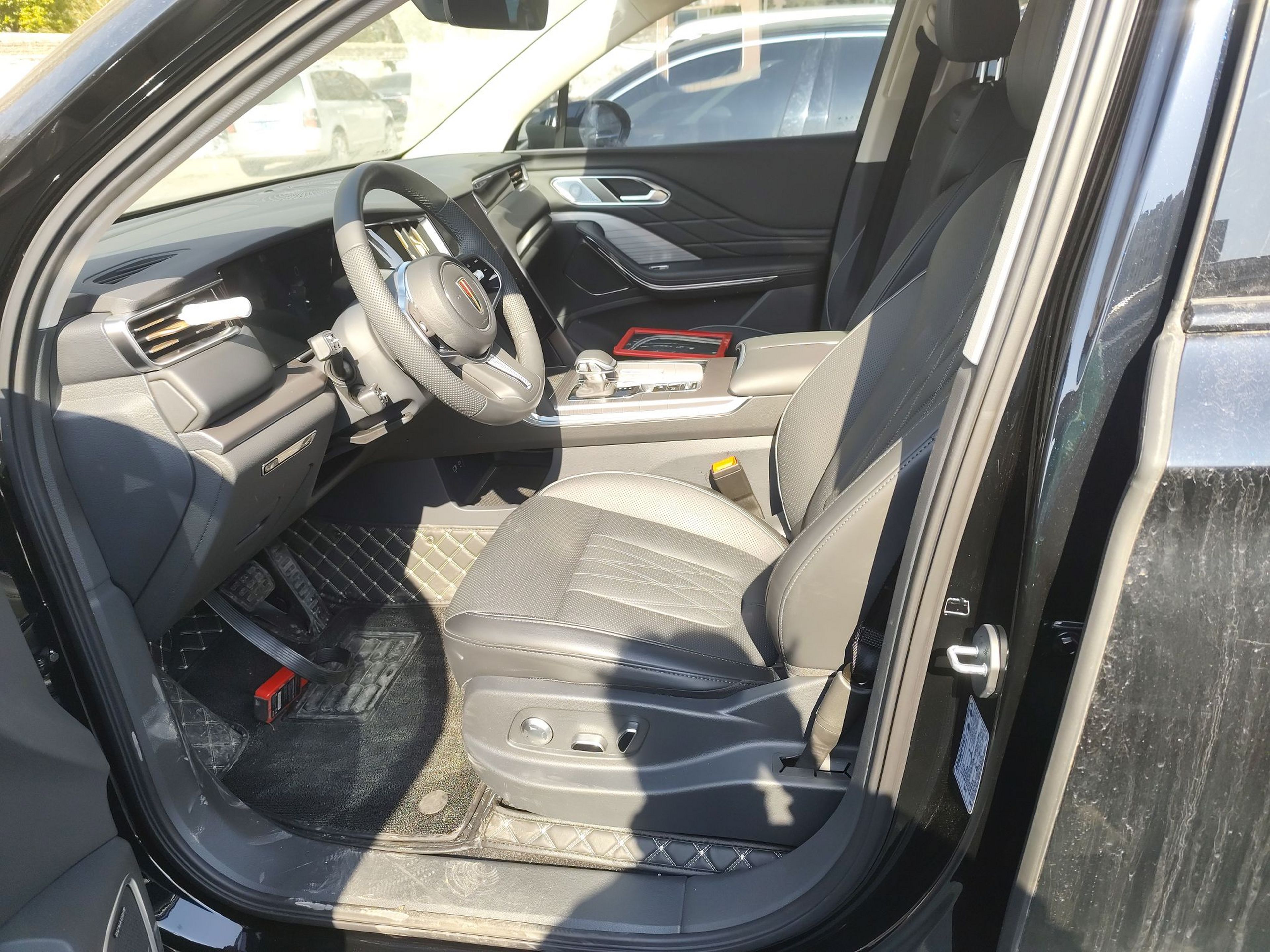 Переднее сиденье в автомобиле