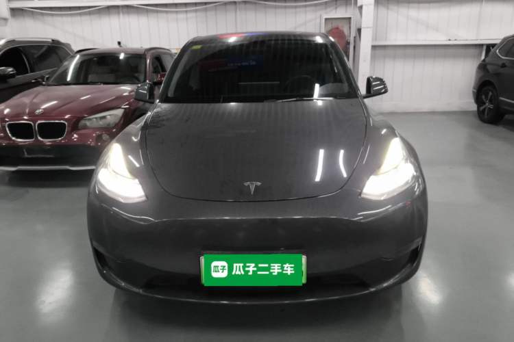 Used Tesla Model Y 2021 Long-Range All-Wheel-Drive Version

