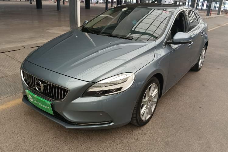 Used Volvo V40 2018 T4 Zhiya Edition