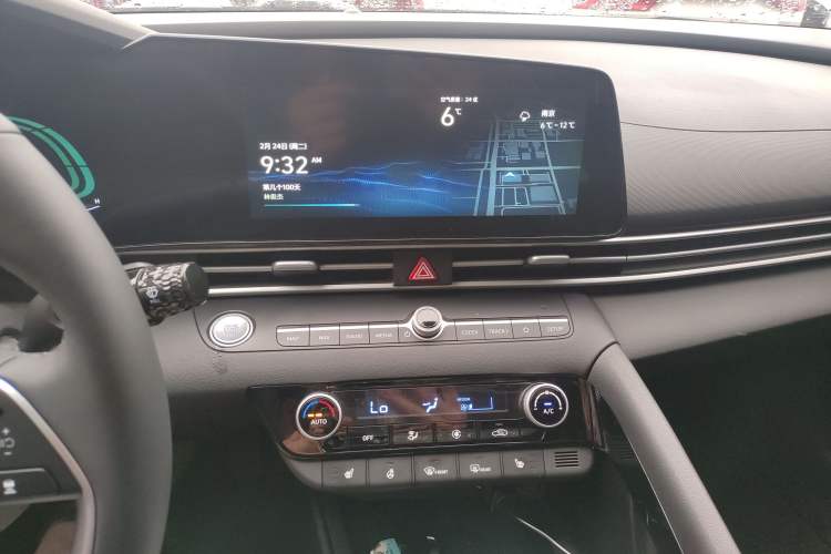 Used Hyundai Elantra 2023 1.5L CVT LUX Prestige Edition