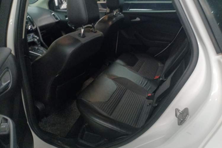 Used Ford Focus 2017 Sedan EcoBoost 125 Automatic Supreme Style SmartDrive Edition
