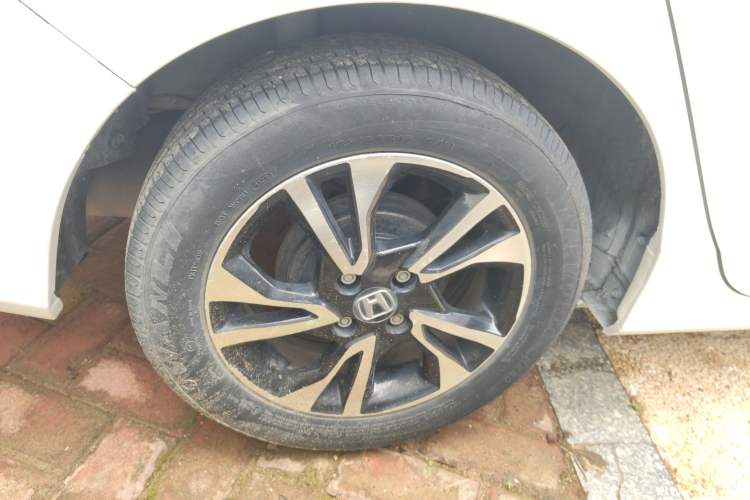 Used Honda Greiz 2016 1.5L CVT Classic Edition
