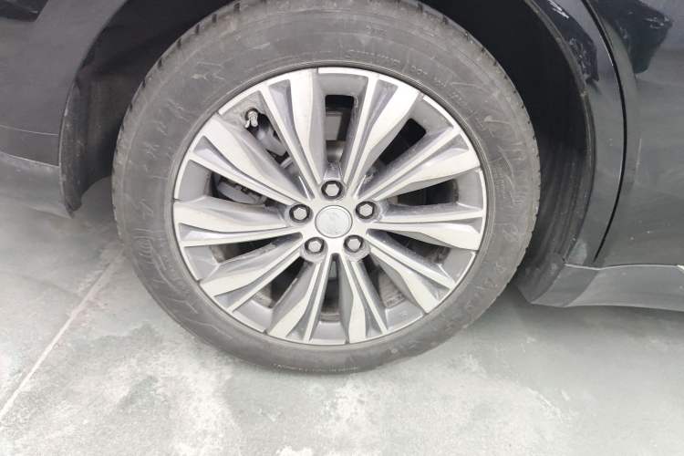 Used Hongqi E-QM5 2022 431 km Charge & Enjoy Edition
