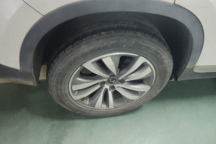 Used  6 2014 1.6T Luxury Edition THP200