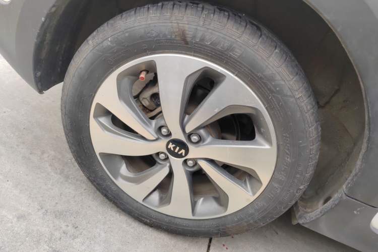 Used Kia KX Cross 2017 1.4L MT GLS