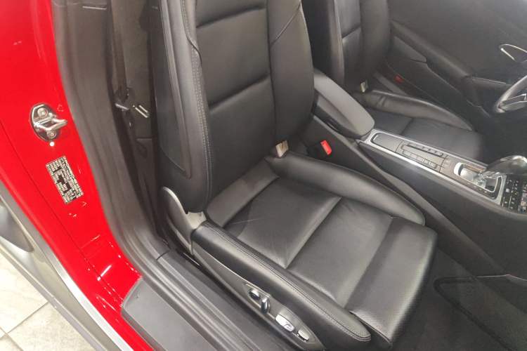 Used Porsche 718 2016 Cayman 2.0T
