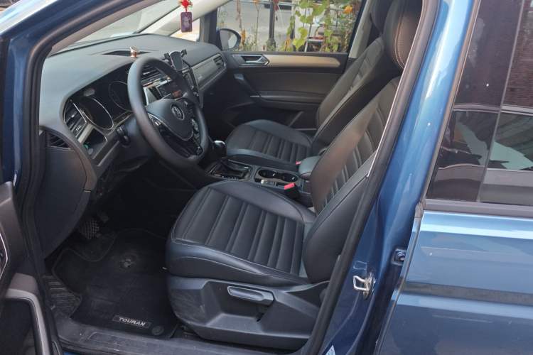 Used Volkswagen Touran 2018 Volkswagen Touran L 280TSI DSG Comfort Edition 7 Seats China V Emission Standard
