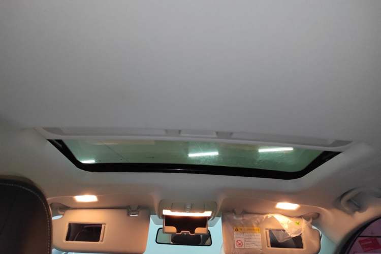 Used Roewe i5 2019 1.5L Automatic 4G Connected Langhao Edition
