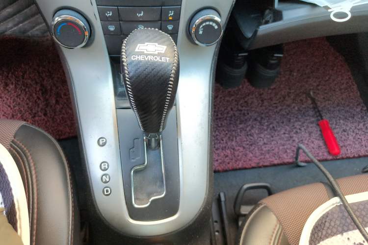 Used Chevrolet Cruze 2015 Hatchback 1.6L Automatic Comfort Edition