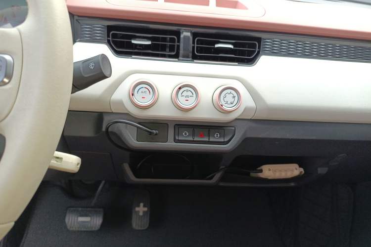 Used Chery QQ Ice Cream 2022 Taohuanxi Fragrant Peach Model
