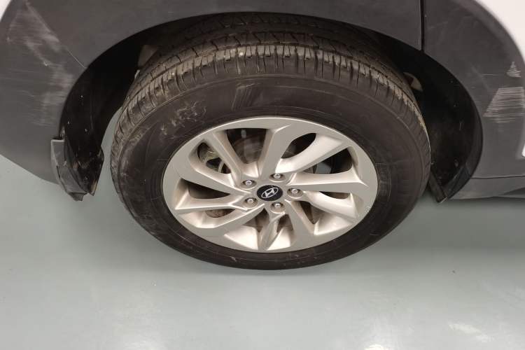 Used Hyundai Tucson 2015 1.6T Dual-Clutch Two-Wheel-Drive Smart Model
