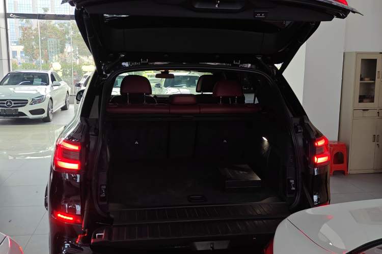 Used BMW X5 2022 Restyled xDrive 40Li M Sport Package
