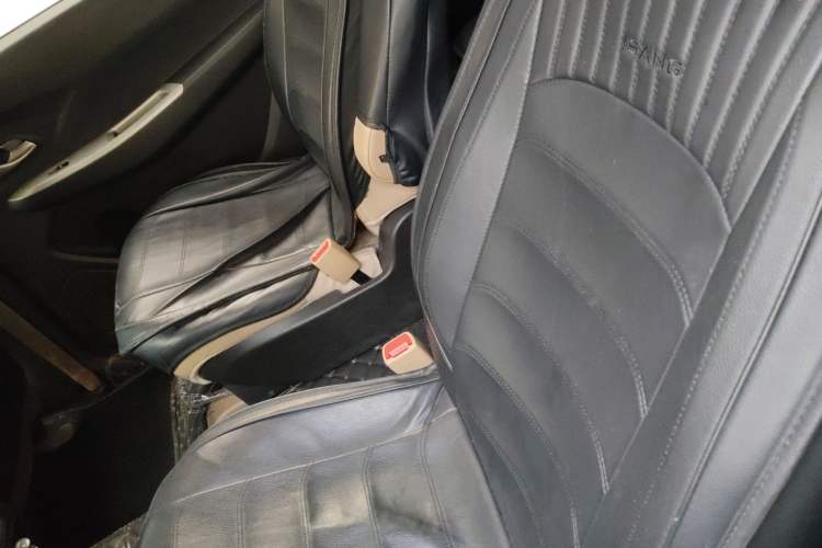 Used Wuling Hongguang 2019 1.5L S Comfort Edition China VI LAR
