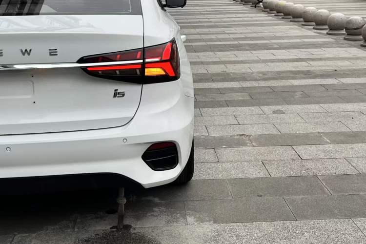 Used Roewe i5 2021 1.5L CVT Diamond Edition