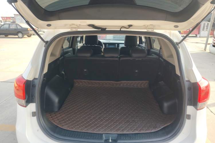 Used Kia Carens 2013 2.0L 5-Seater Automatic Standard Version China IV Standard