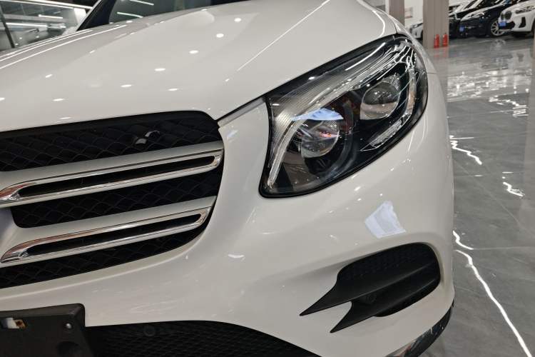 Used Mercedes-Benz GLC 2018 GLC 300 4MATIC Sport Edition
