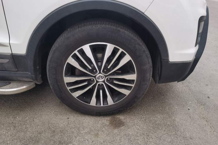 Used Oshan CX70 2017 CX70T 1.5T Manual Zunqing Edition
