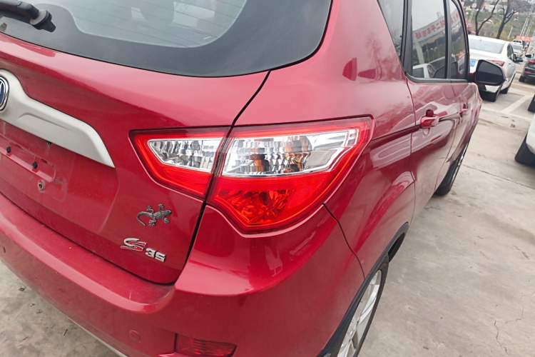 Used Changan CS35 2014 1.6L Manual Luxury Model China IV Standard