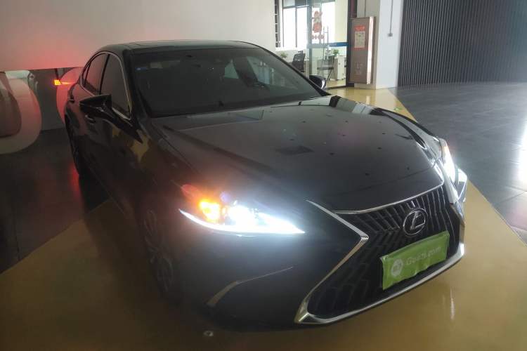 Used Lexus ES 2022 200 Excellence Edition