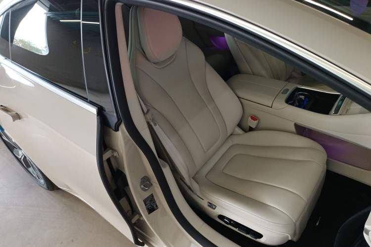 Used Hima Luxeed S7 2025 855 km Max