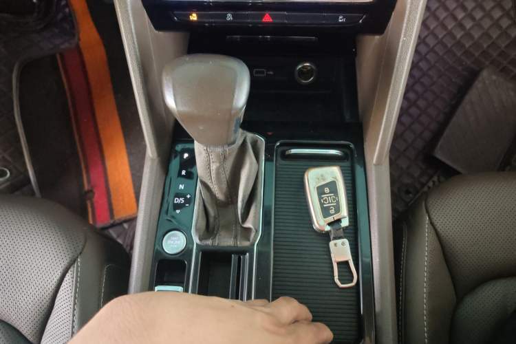 Used Volkswagen Viloran 2020 330TSI Luxury Edition
