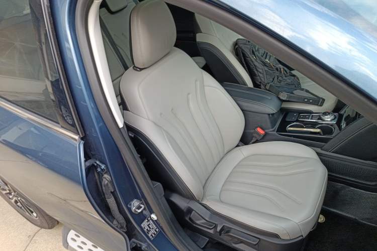 Used Ford Escape 2020 EcoBoost 245 Two-Wheel-Drive Comfort Edition
